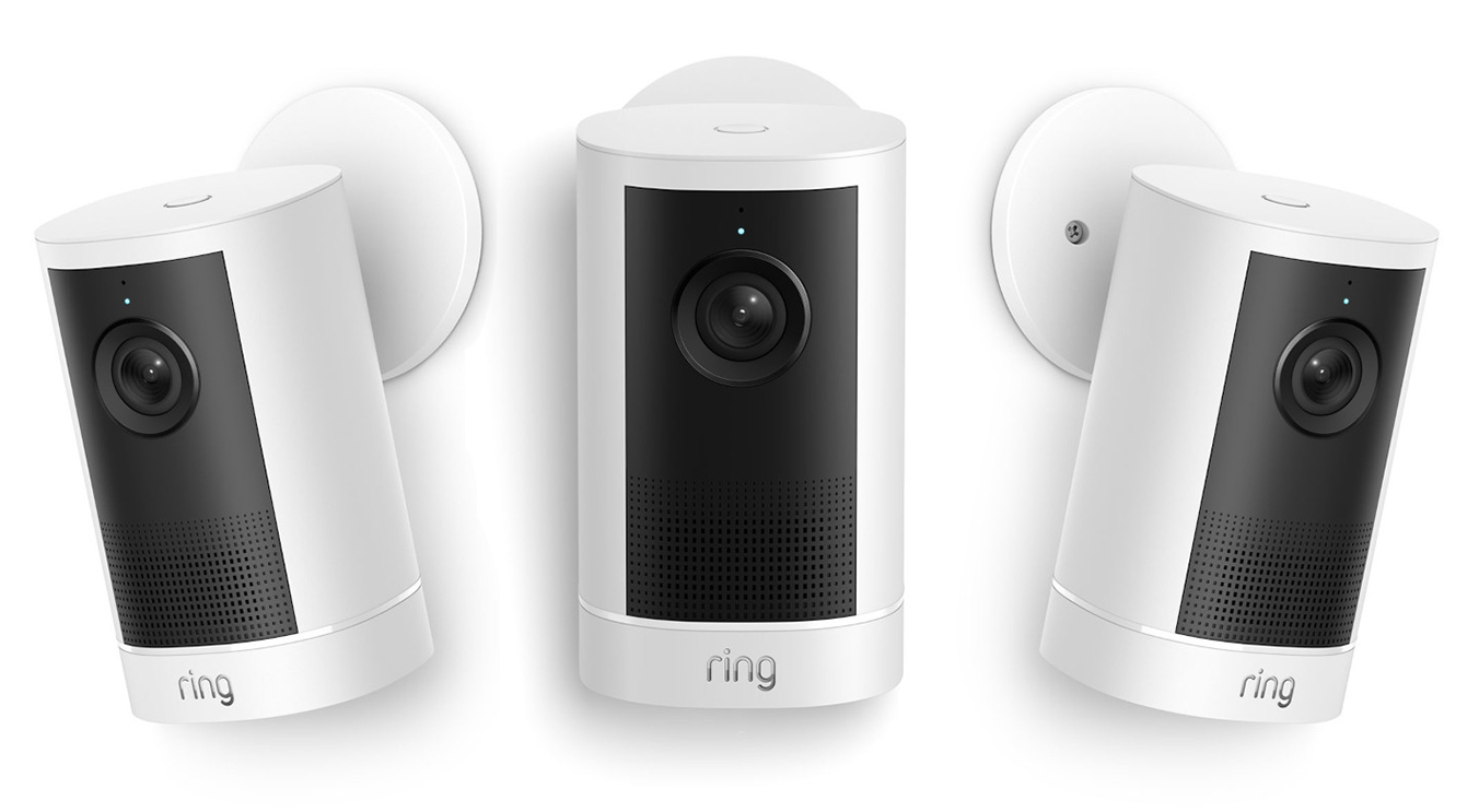 Ring Outdoor Cam 4K Plusの本体を3方向から示した公式製品写真